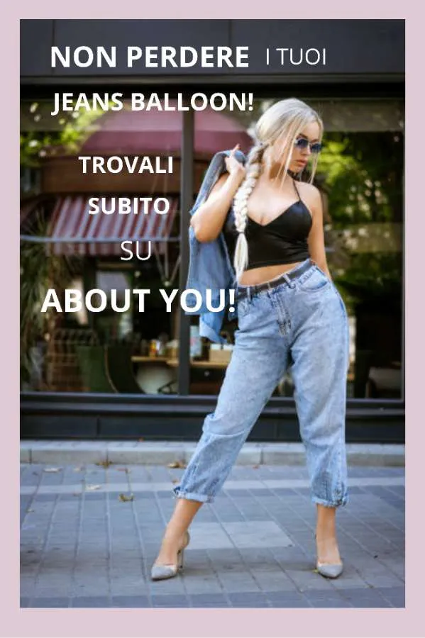 Modella indossa jeans balloon, top nero e scarpe con il tacchi. Banner About You.