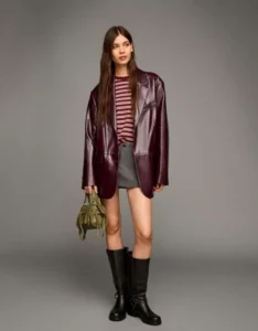 Blazer oversize in finta pelle colore bordeaux Bershka