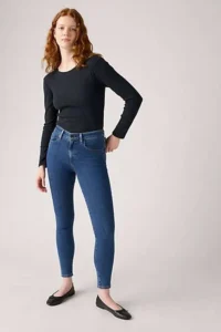 Jeans Levi's 721 High Rise modello skinny in colore blu